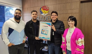 Entrega do Selo Coração Solidário para a empresa Legado Comunicação