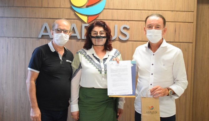Abadeus e Criciúma Esporte Clube firmam parceria em prol da comunidade do Cristo Redentor