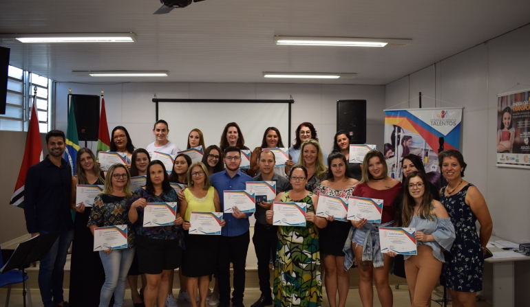 Mais 26 profissionais certificados para área da confecção