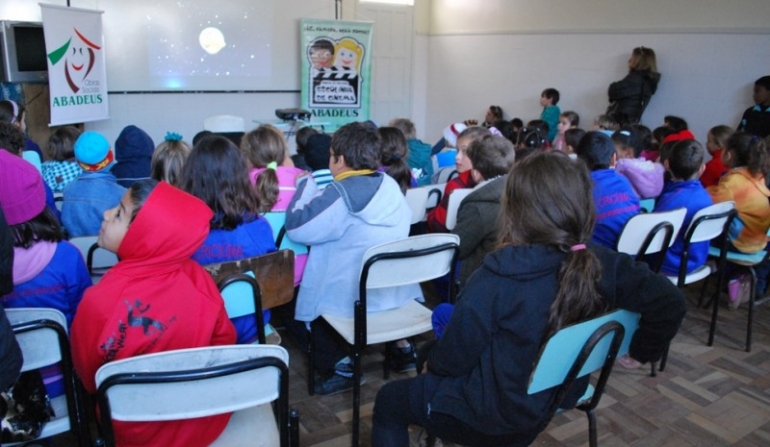 Abadeus realiza itinerancia da Mostra de Cinema Infantil