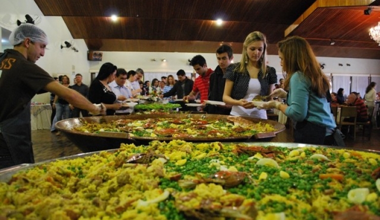 Paella da Abadeus movimenta sábado em Criciúma