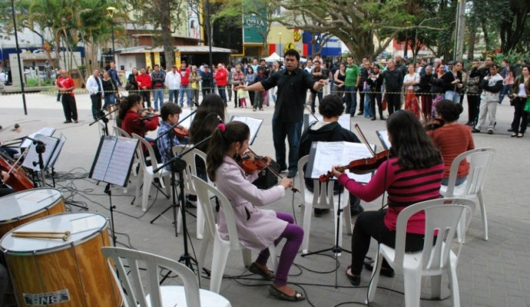 Orquestra da Abadeus participa da programação do dia do folclore