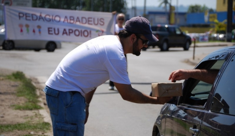 Abadeus arrecada mais de 8mil com o pedágio Beneficente