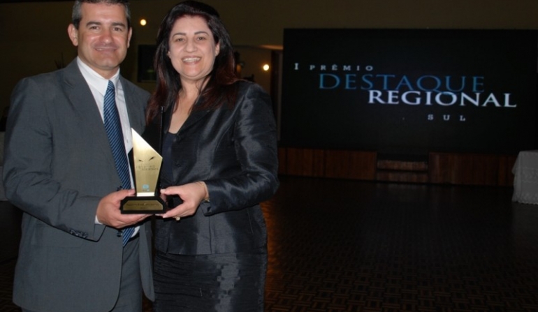 Abadeus recebe o Prêmio Destaques 2012