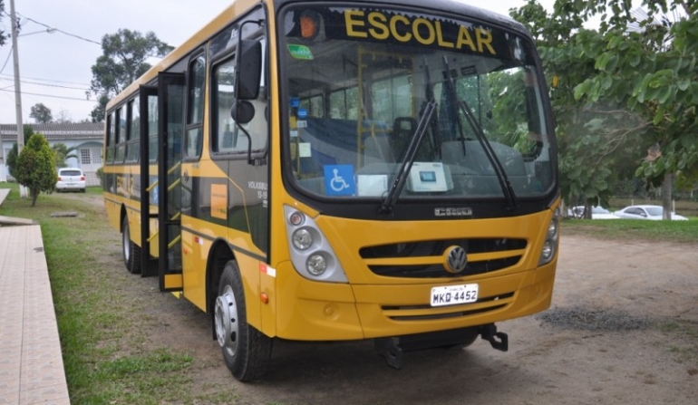 Abadeus recebe a doação de um ônibus escolar
