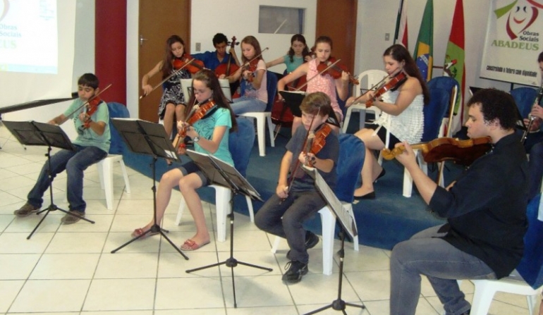 Apresentação: emoção encerra Sinfonia de Talentos da Abadeus