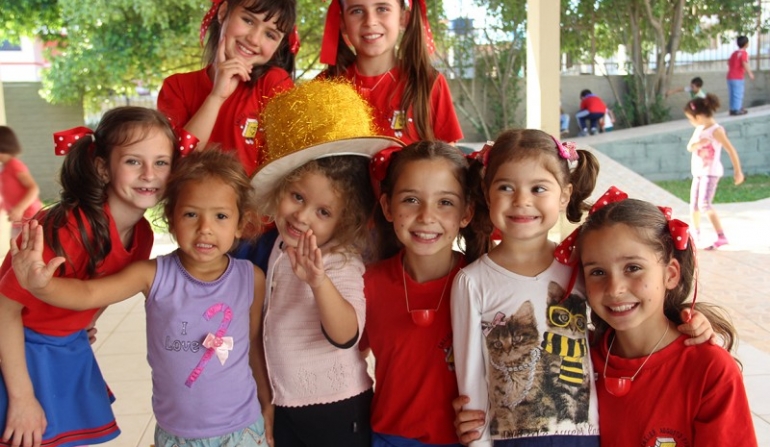 Alunos da escola Augusto Pavei visitam Abadeus