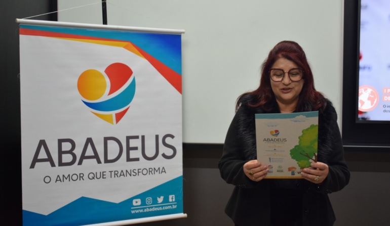 Abadeus entrega selo para parceiros e fomenta ecossistema de inovação em Criciúma