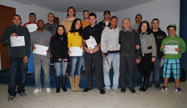 Abadeus forma turma de Manutenção Mecânica